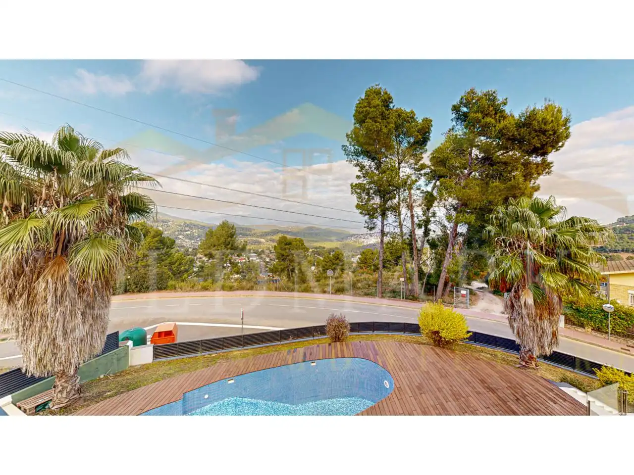Vista exterior de Casa o xalet en venda en Corbera de Llobregat amb Aire condicionat, Calefacció i Jardí privat