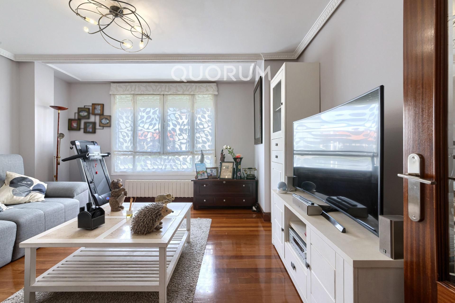 Living room of Flat for sale in Arrigorriaga  with Heating and Storage room