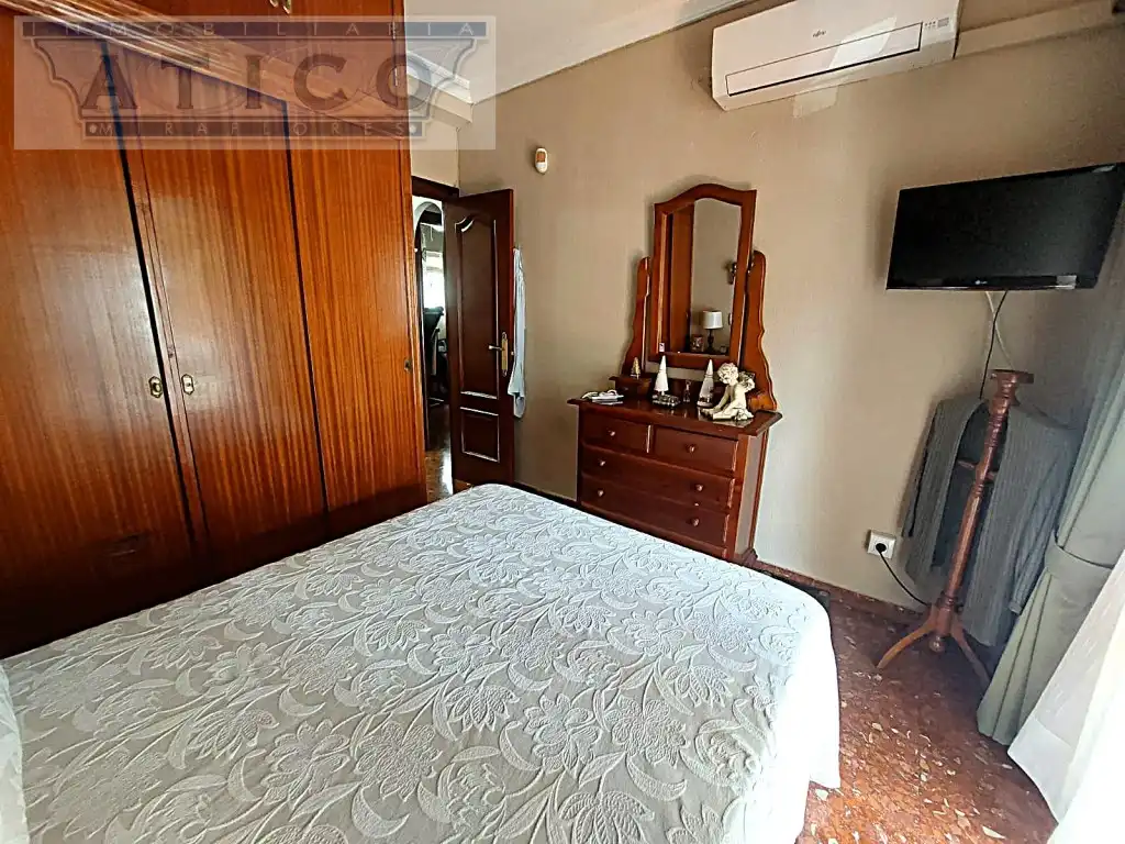 Bedroom of Flat for sale in Sevilla  with Air Conditioner