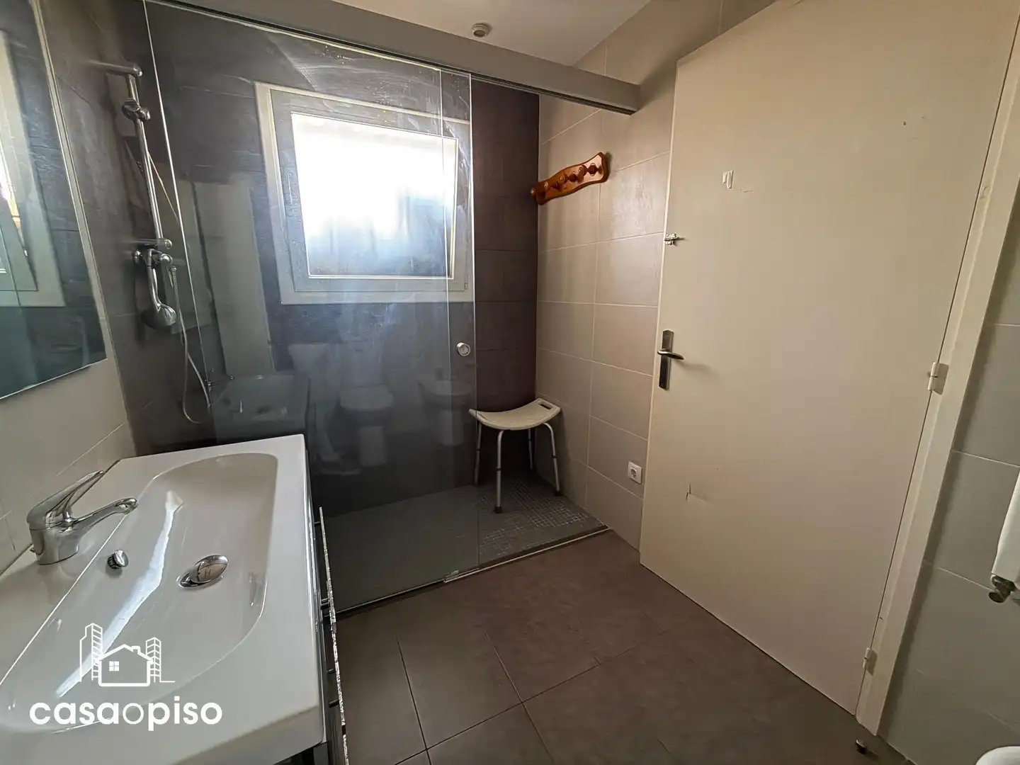 Bany de Casa adosada en venda en Terrassa amb Aire condicionat, Calefacció i Traster