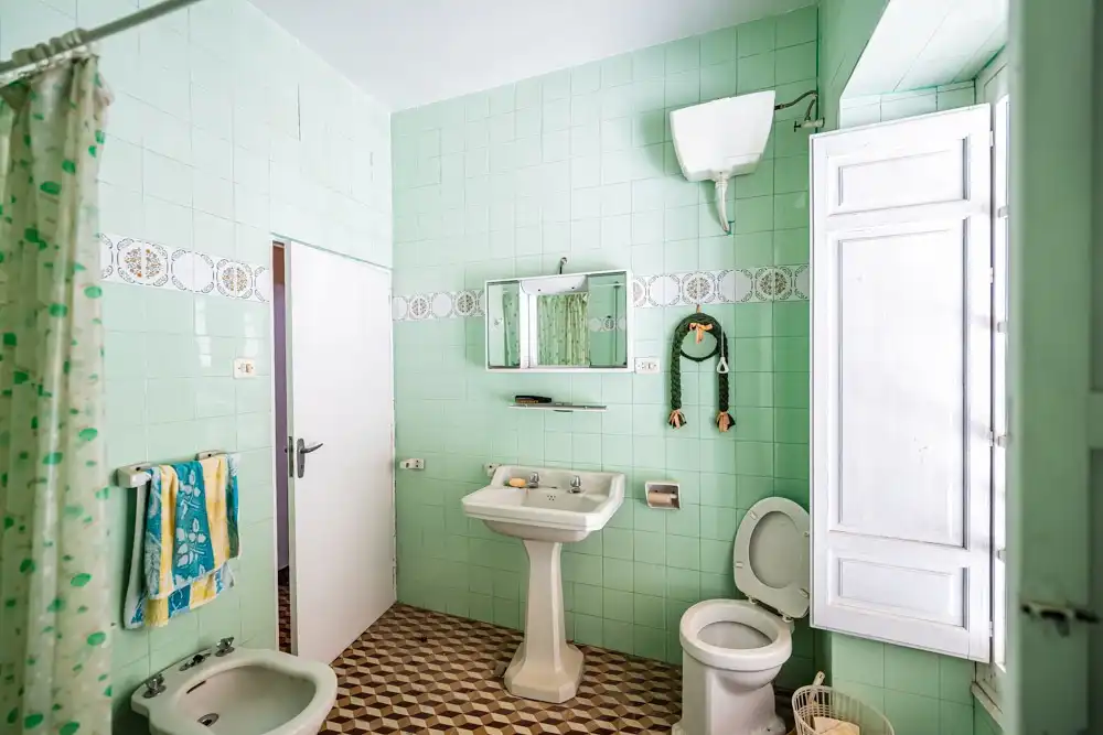 Bathroom of Houses for sale in Fernán-Núñez  with Terrace, Storage room and Balcony