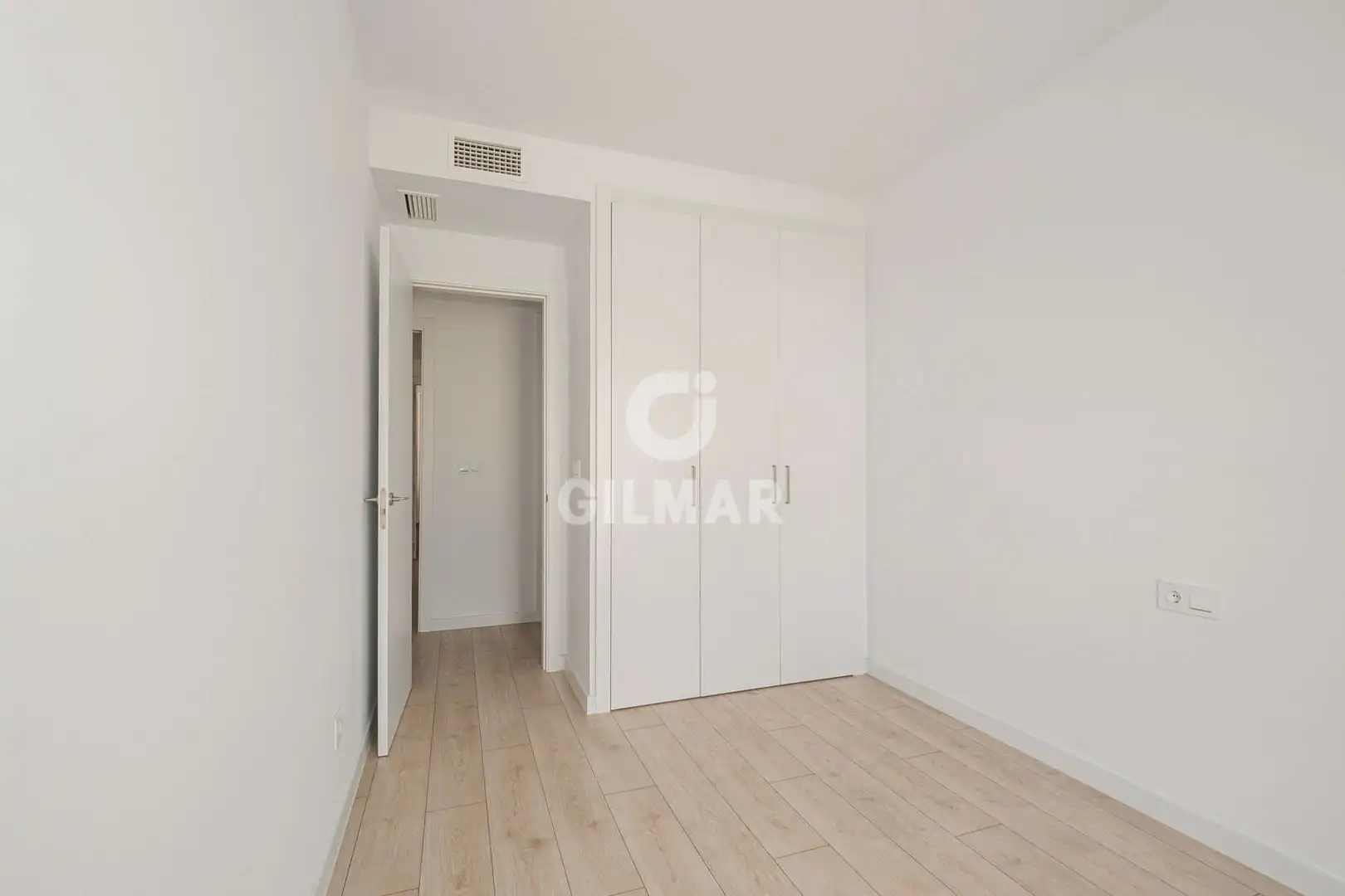 Bedroom of Flat for sale in Tomares  with Heating, Private garden and Storage room