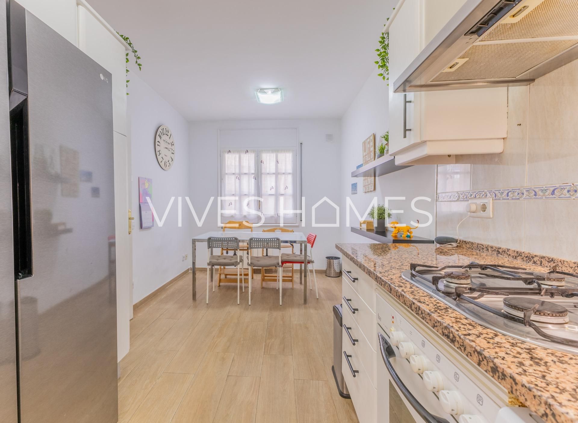 Kitchen of Single-family semi-detached for sale in Sant Vicenç de Montalt  with Air Conditioner, Heating and Private garden