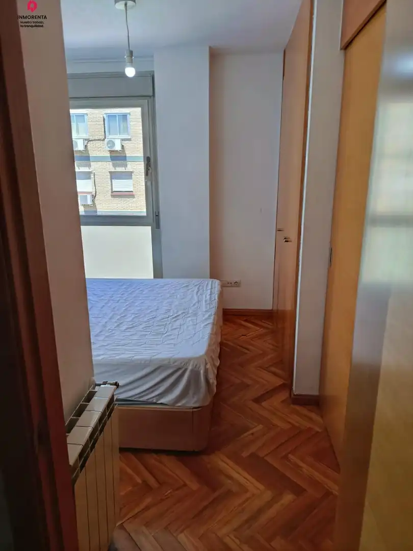 Schlafzimmer von Wohnungen zur Miete in Madrid mit Klimaanlage, Heizung und Parkett