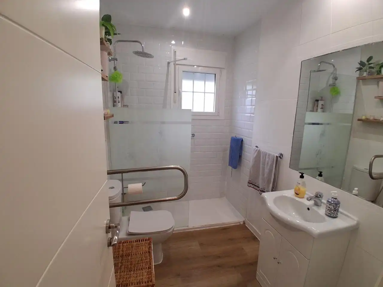 Bathroom of Houses for sale in El Casar  with Heating, Storage room and Swimming Pool