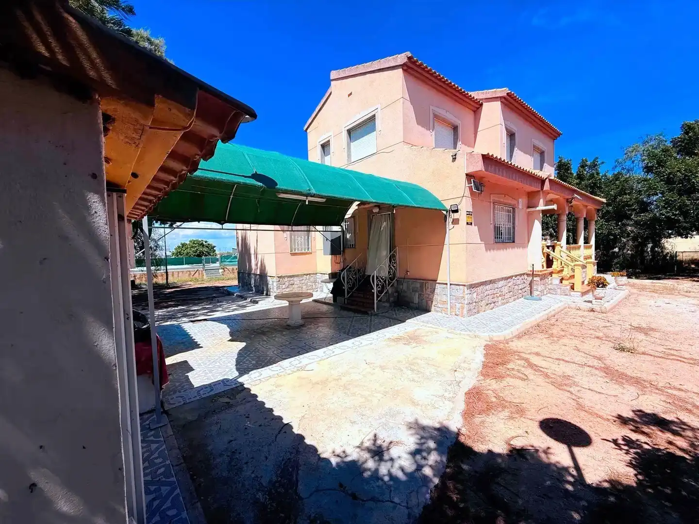 Exterior view of Houses for sale in Los Alcázares  with Terrace, Storage room and Furnished