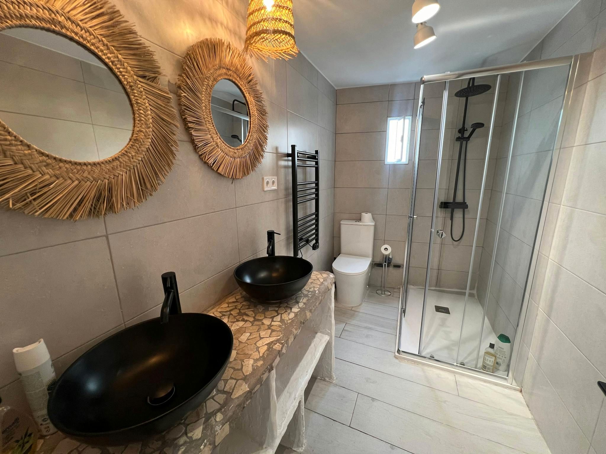 Badezimmer von Wohnung zur untervermieten in  Valencia Capital mit Klimaanlage, Möbliert und Waschmaschine