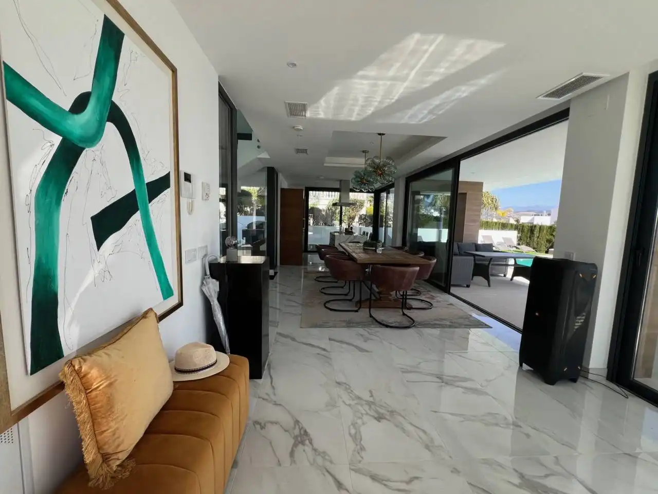 Comedor de Casa o chalet en venta en Estepona con Aire acondicionado, Calefacción y Jardín privado