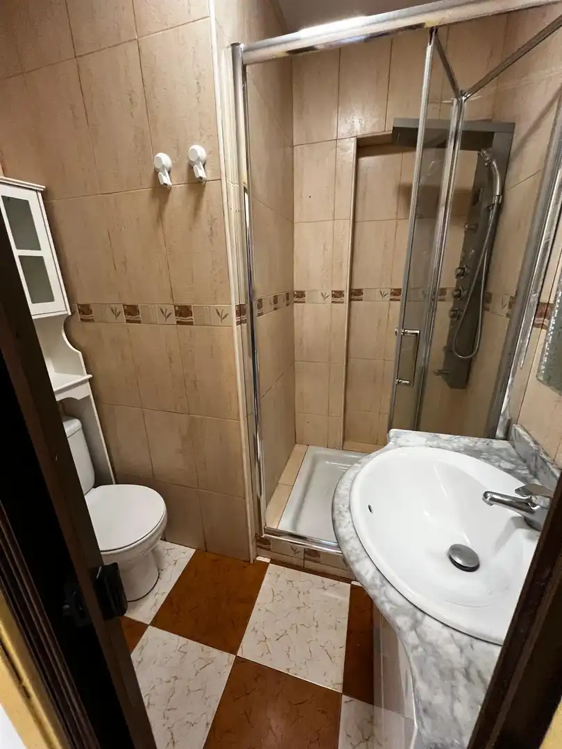 Badezimmer von Wohnung zum Verkauf in Córdoba mit Klimaanlage und Abstellraum