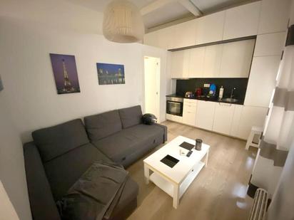 Living room of Flat for sale in  Madrid Capital  with Heating