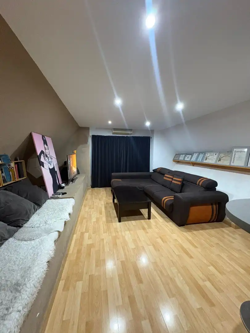 Wohnzimmer von Wohnung zum Verkauf in Málaga mit Klimaanlage, Privatgarten und Balkon