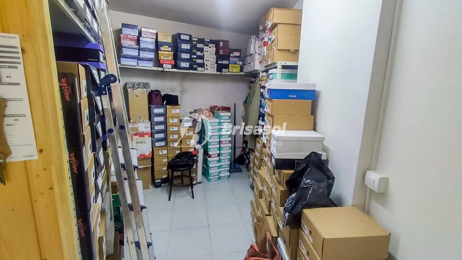 Commercial properties for rent in Centre
