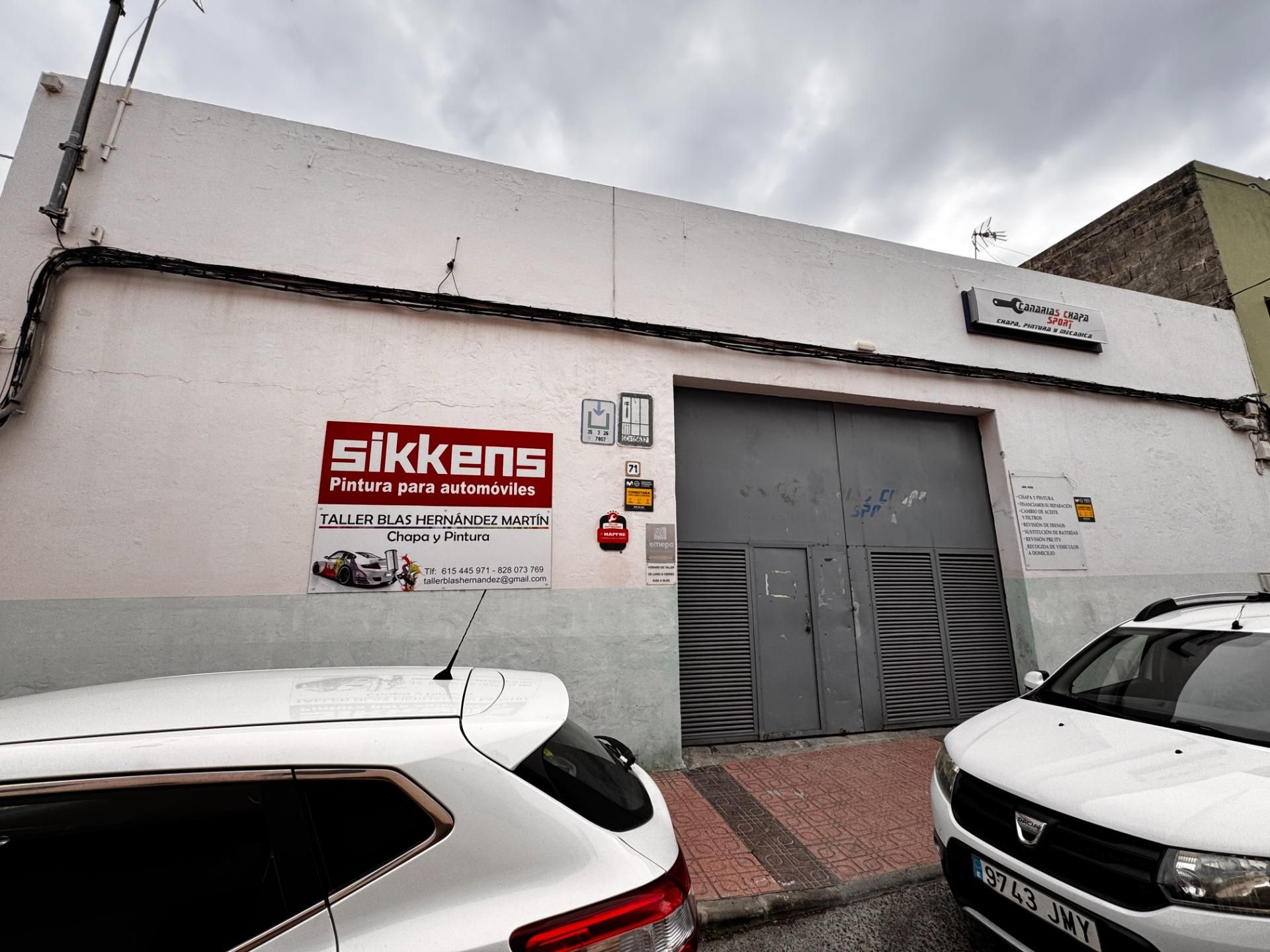 Vista exterior de Nau industrial en venda en Telde