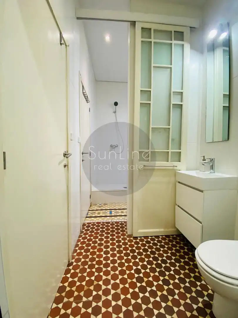 Wohnung zur Miete in Valencia mit Klimaanlage, Privatgarten und Terrasse
