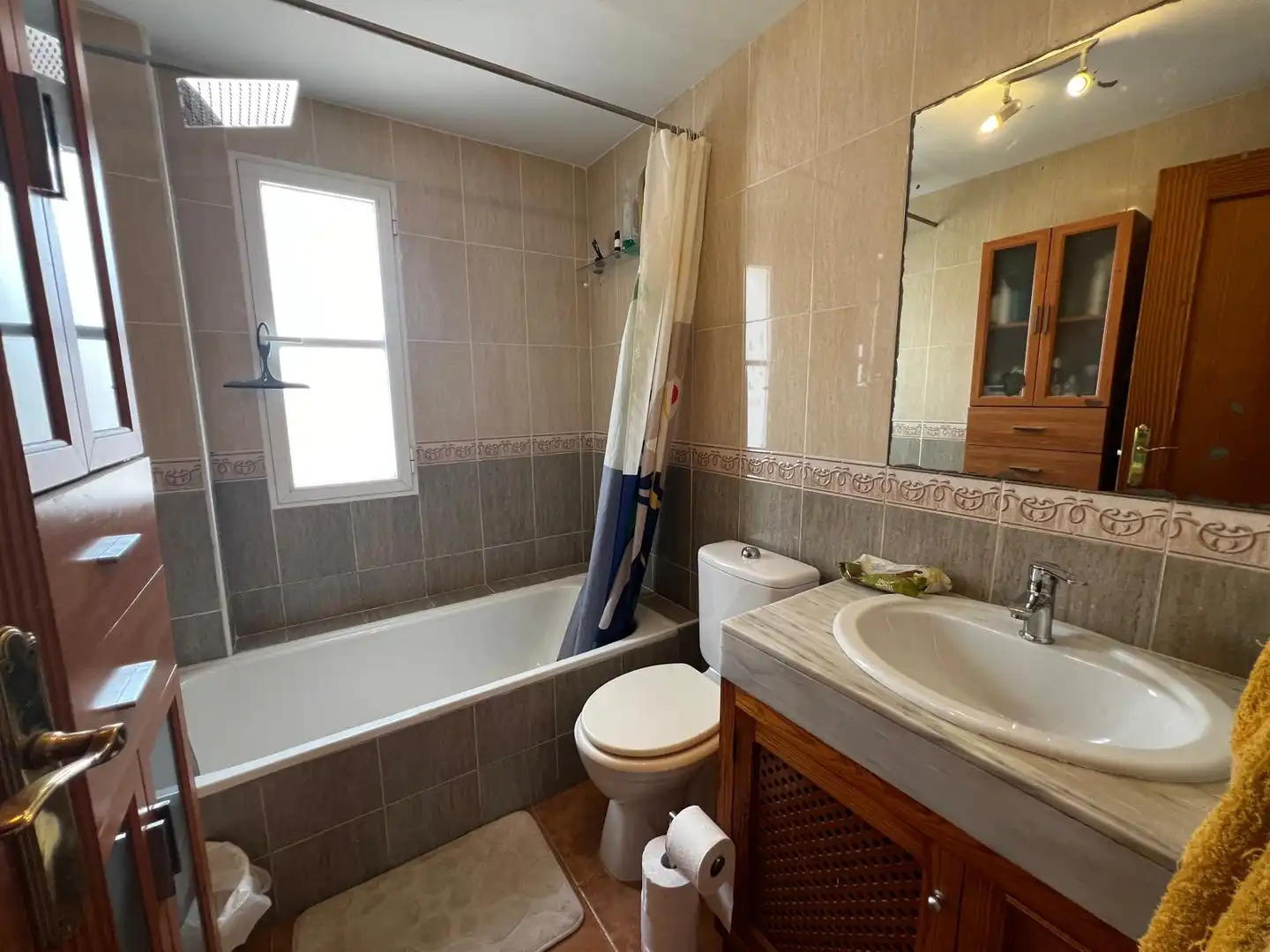 Bany de Casa adosada en venda en Vélez-Málaga amb Terrassa, Traster i Piscina comunitària