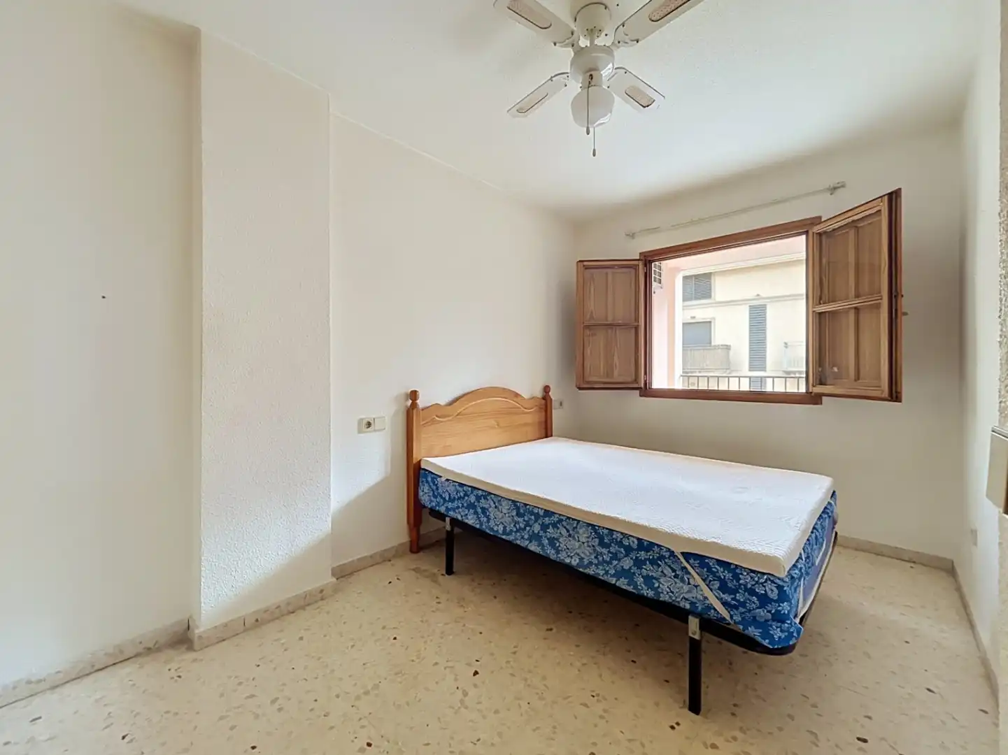 Bedroom of Flat for sale in Casco urbano