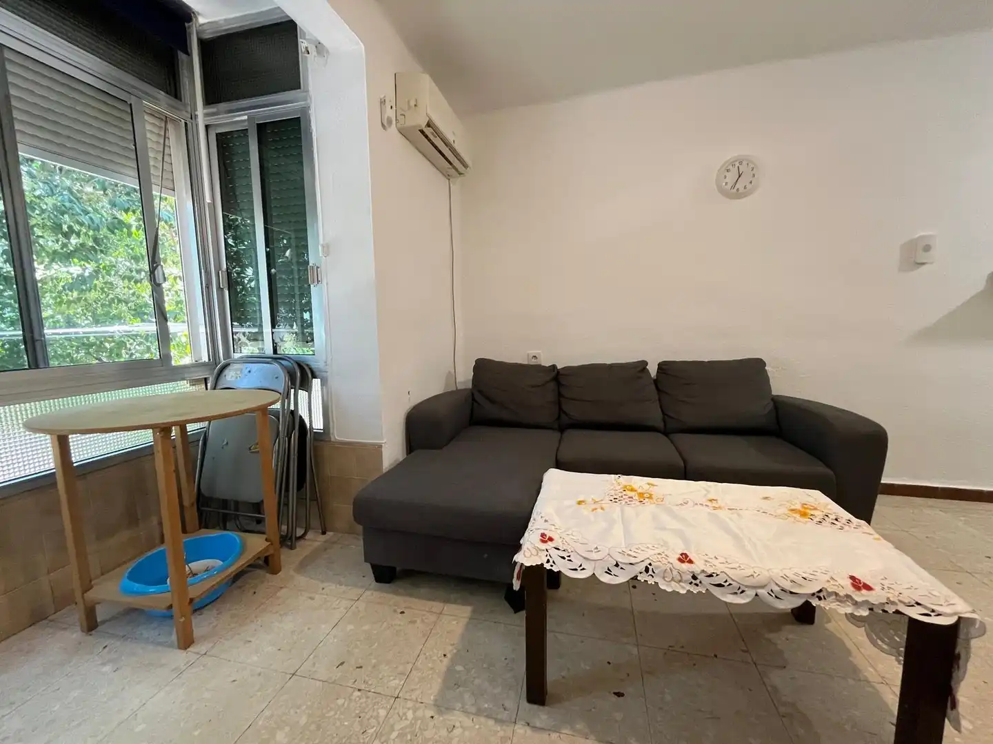 Living room of Flat for rent in Sevilla  with Air Conditioner and Furnished