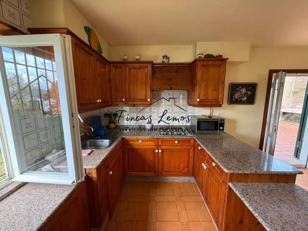 Cocina de Casa o chalet en venta en Camariñas con Jardín privado, Terraza y Amueblado