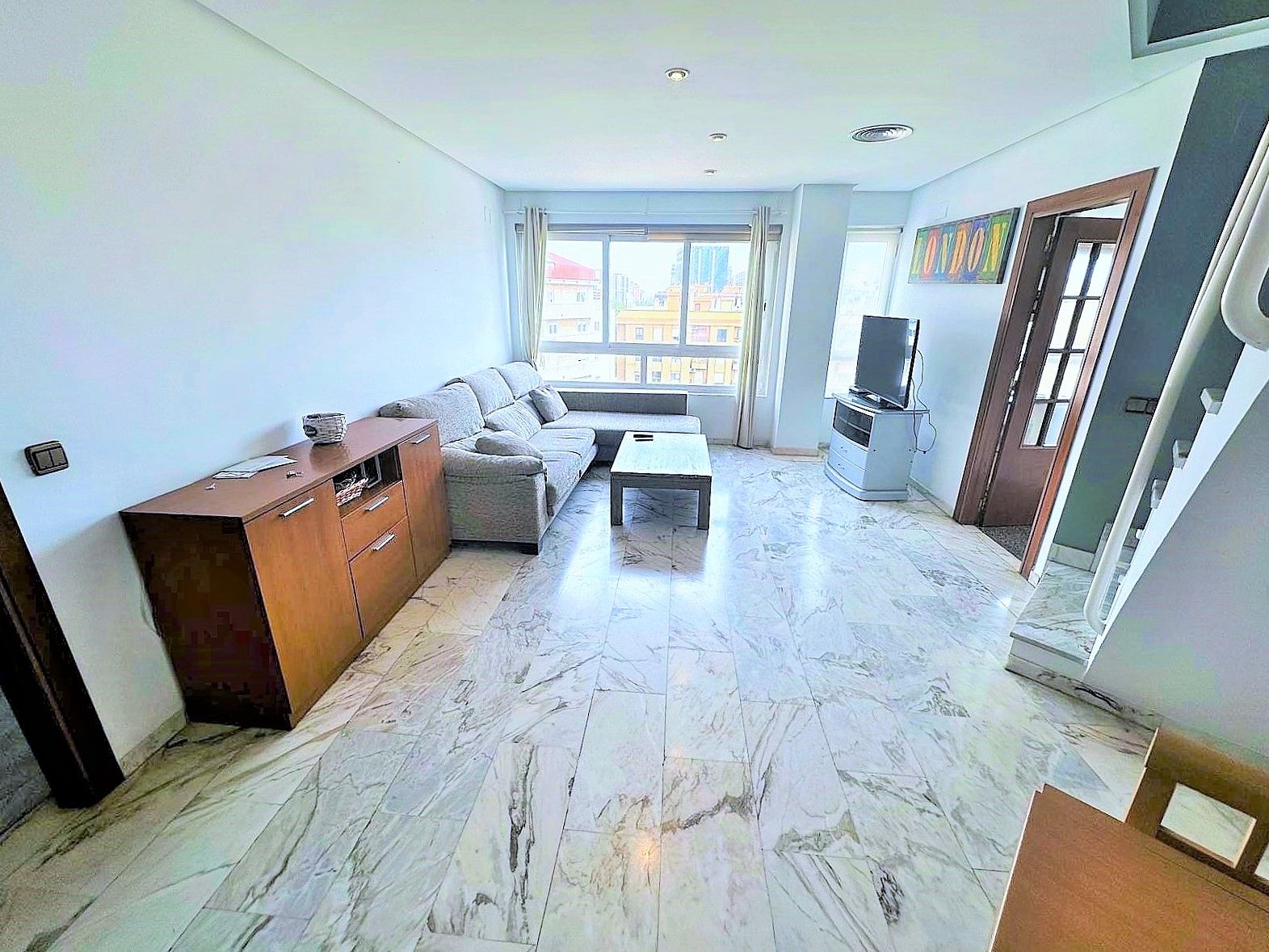 Sala d'estar de Dúplex de lloguer en  Valencia Capital amb Aire condicionat, Calefacció i Traster