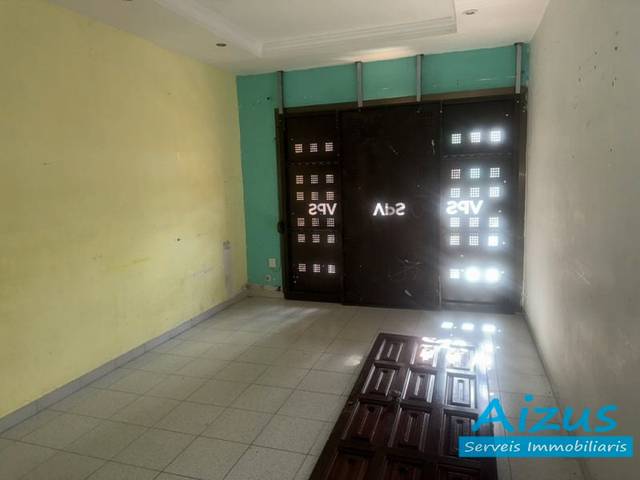 Piso en Venta en Hostal