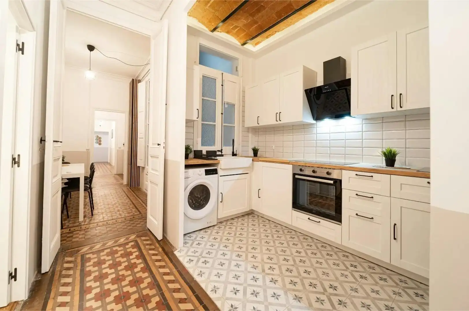 Cocina de Piso para compartir en Barcelona con Calefacción y Lavadora