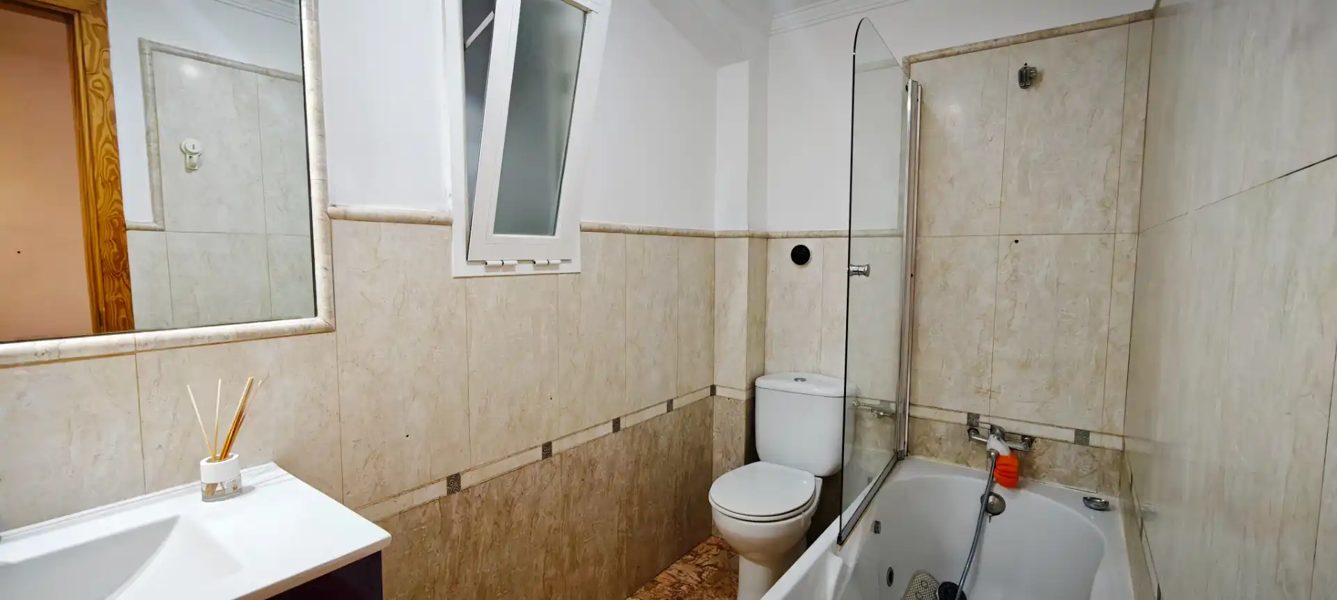Baño de Piso en venta en  Palma de Mallorca con Aire acondicionado y Balcón