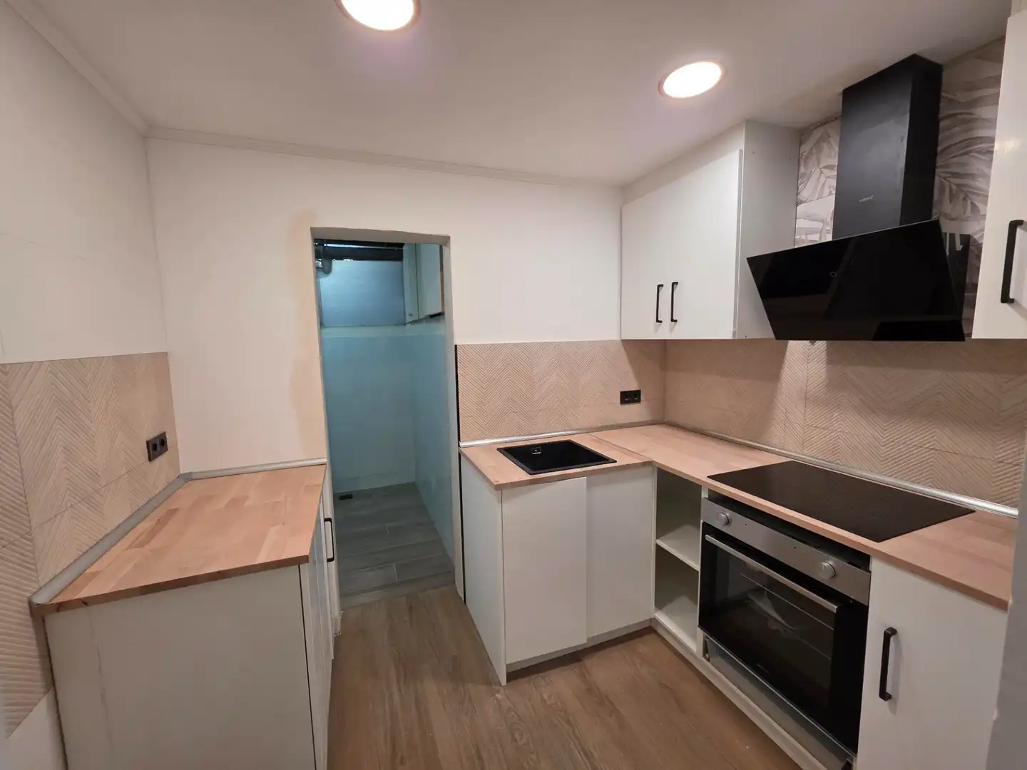 Kitchen of Flat for sale in Barcelona  with Air Conditioner and Heating