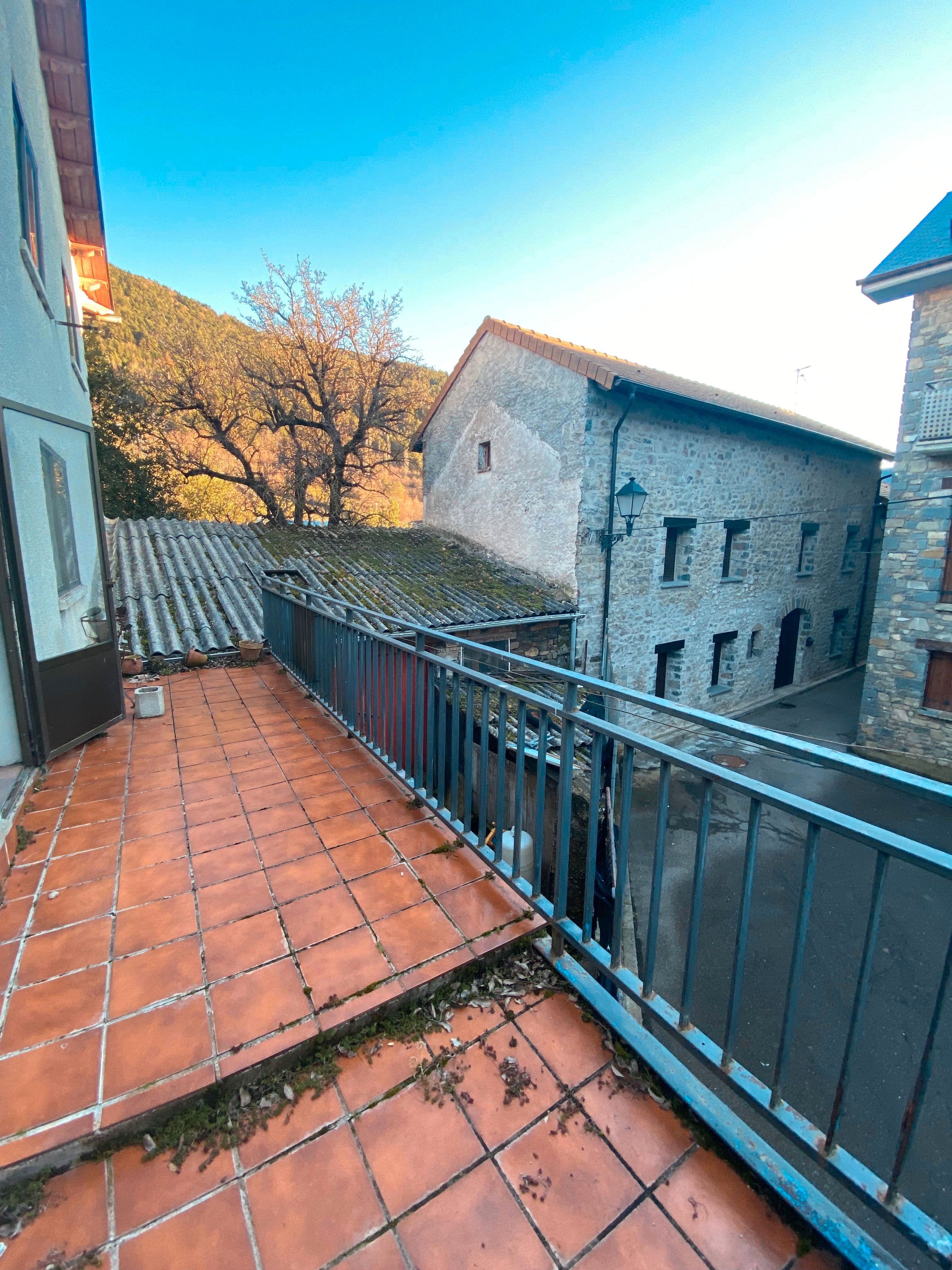 Terrace of House or chalet for sale in Villanúa  with Terrace and Storage room