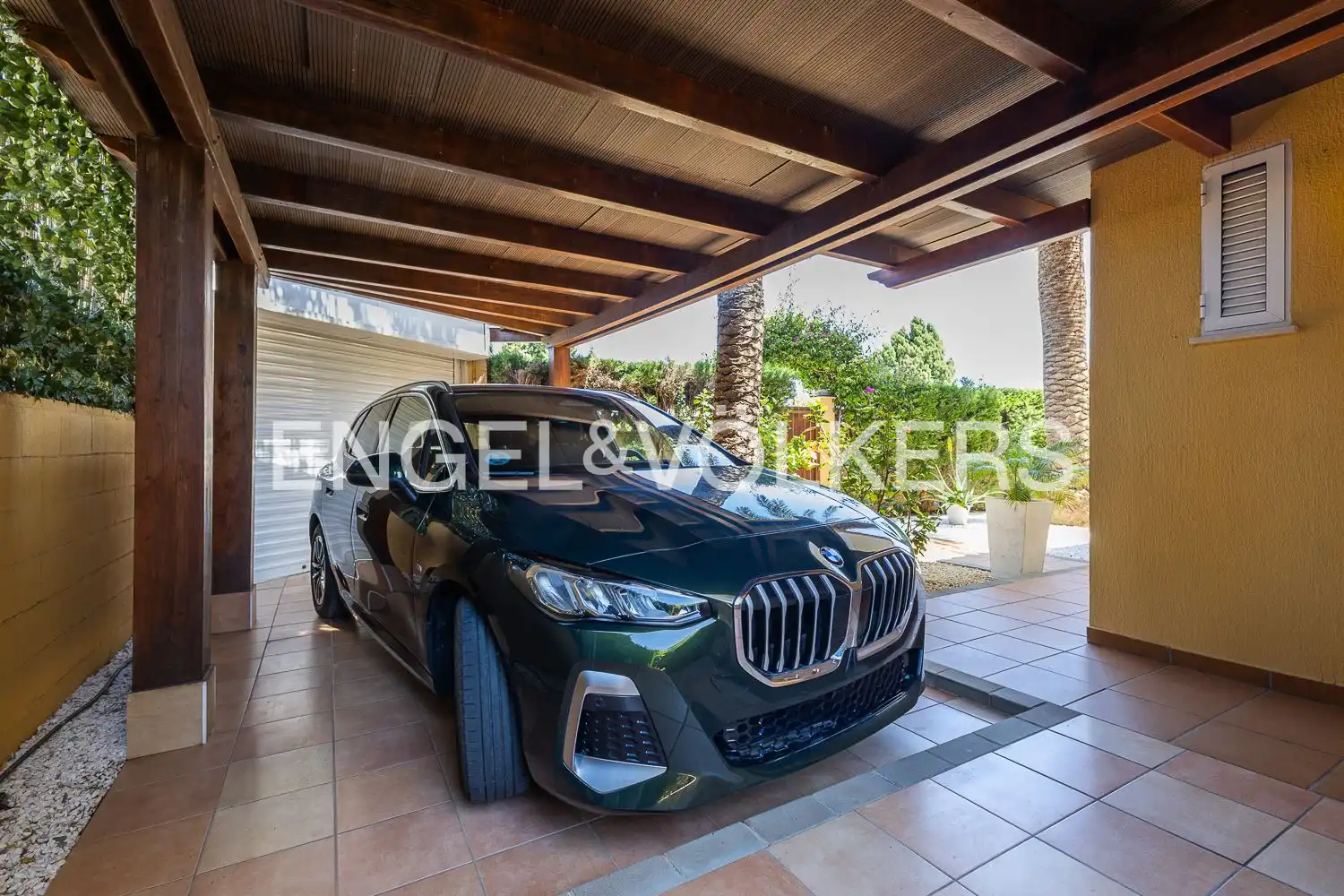 Parking de Casa o chalet en venta en Dénia con Aire acondicionado, Calefacción y Jardín privado