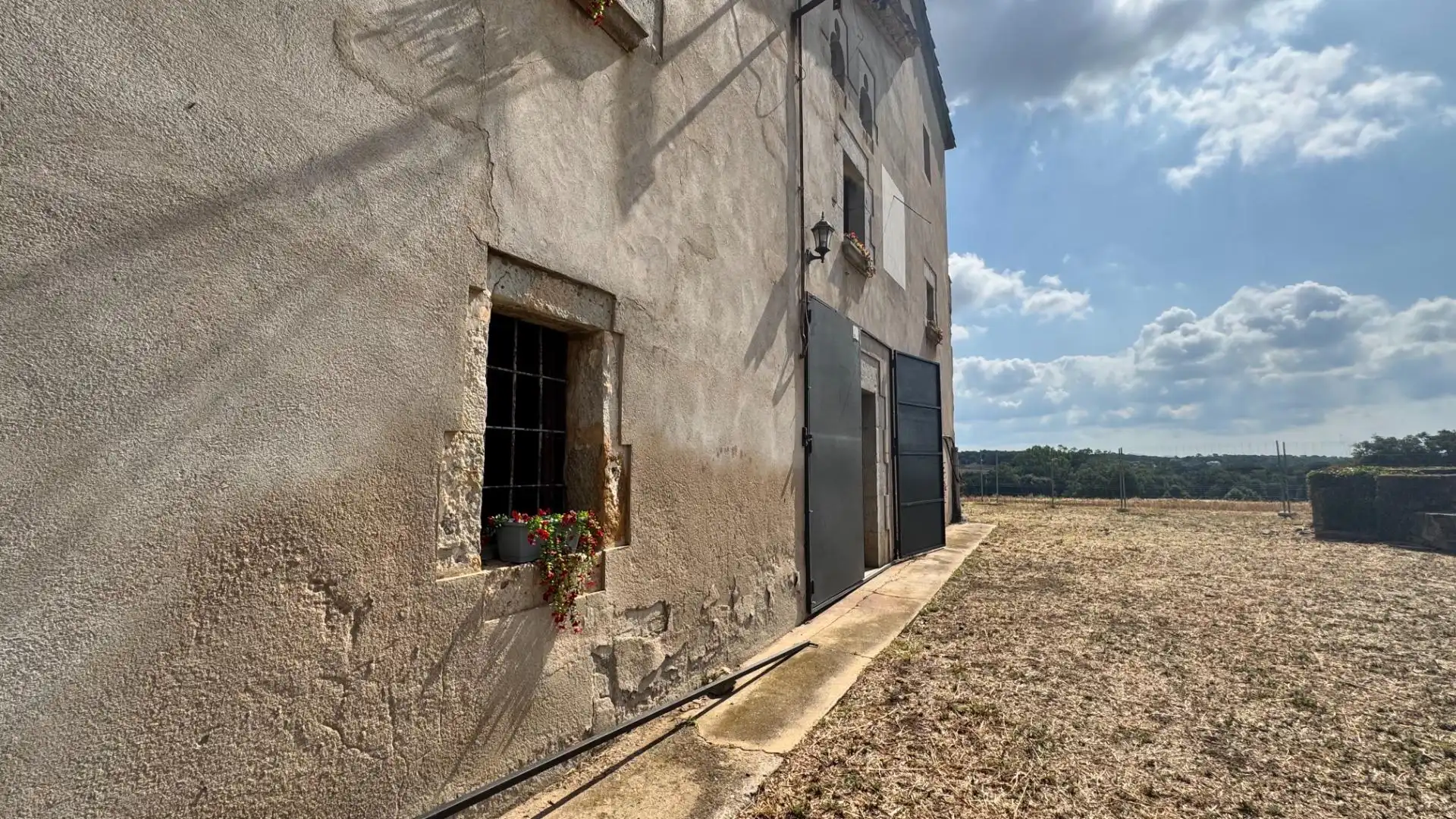Vista exterior de Finca rústica en venda en Caldes de Malavella amb Calefacció i Jardí privat