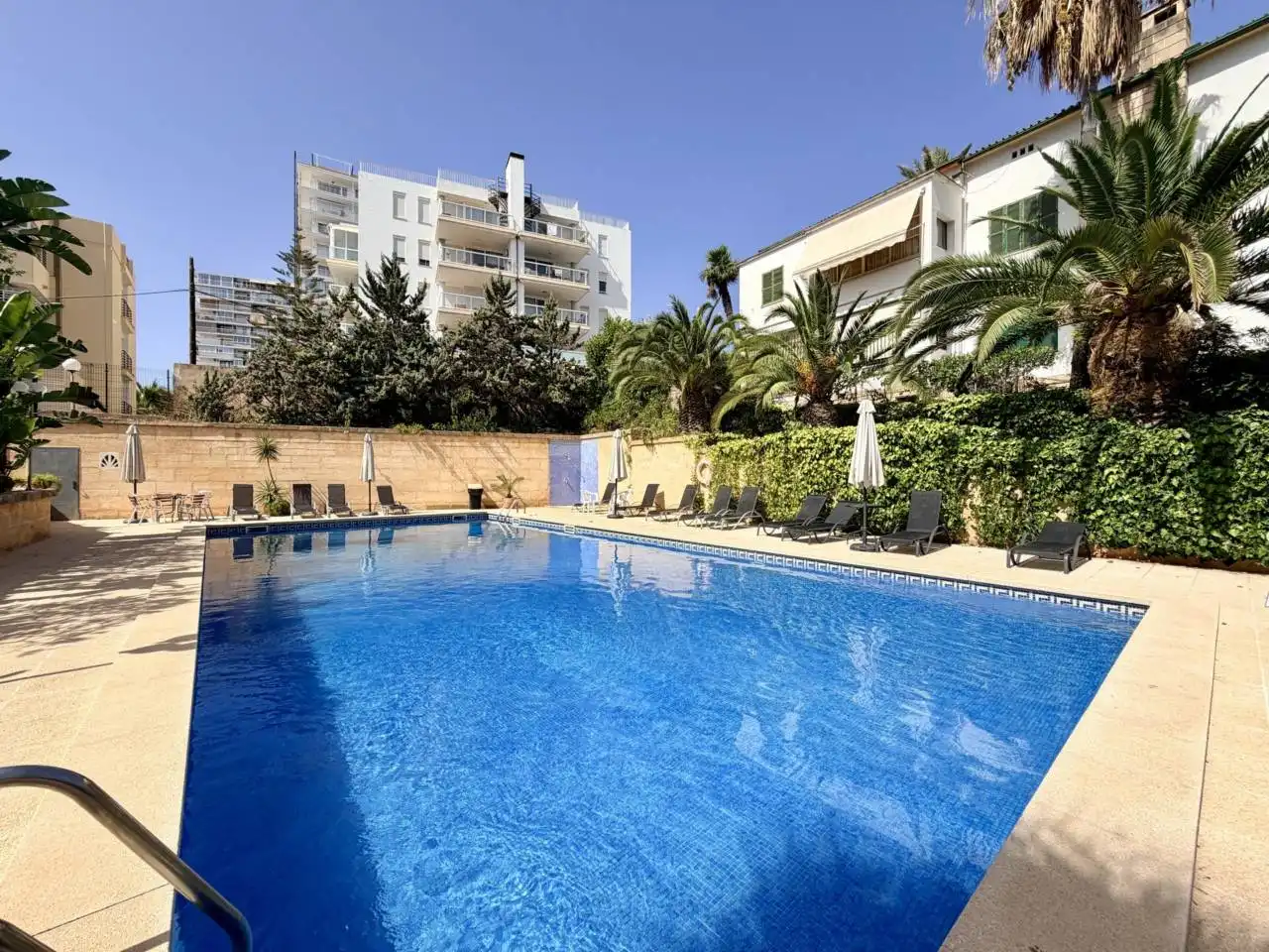Piscina de Pis de lloguer en Ponent
