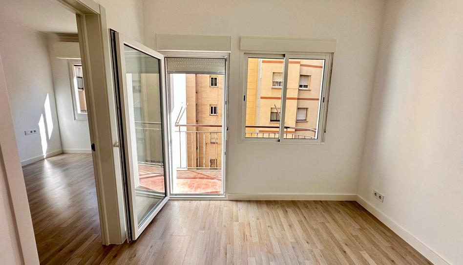 Foto 1 de Piso en venta en Carrer de Còrsega, El Camp de l'Arpa del Clot, Barcelona