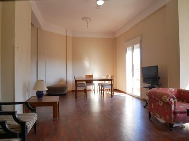 Piso con balcón en venta en Sur