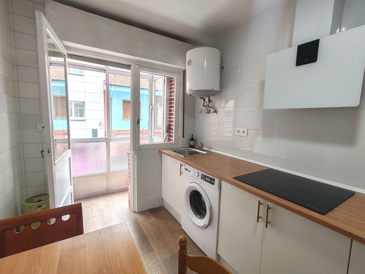 Kitchen of Flat to rent in Gijón   with Terrace and Furnished
