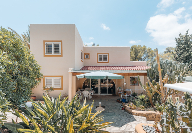 Exterior view of House or chalet for sale in Santa Eulària des Riu  with Air Conditioner, Heating and Private garden