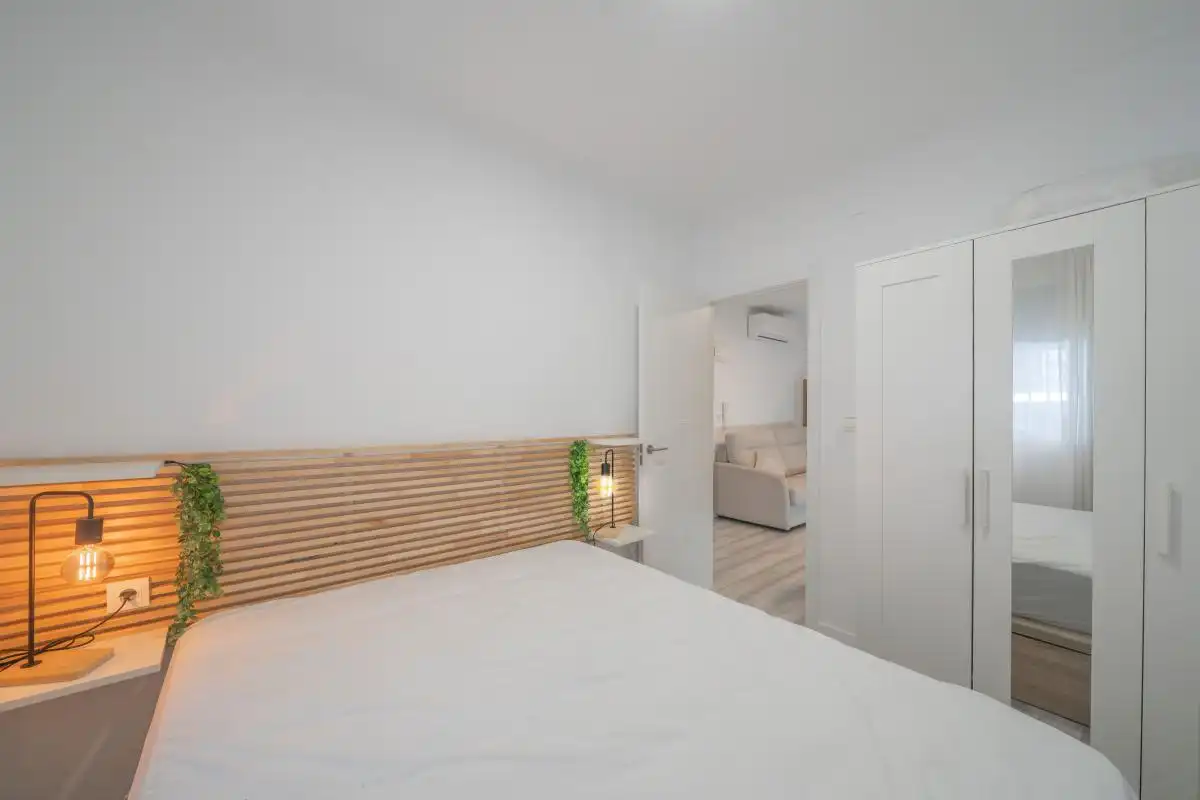 Habitación de Planta baja en venta en Santa Pola con Aire acondicionado, Calefacción y Amueblado