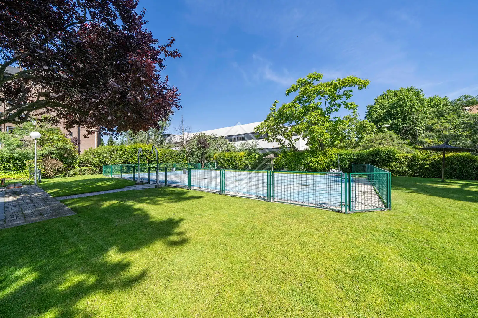 Jardín de Piso en venta en Madrid con Jardín privado, Terraza y Piscina comunitaria