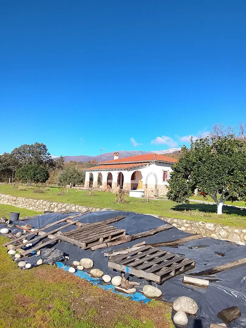 Vista exterior de Terreno en venta en Candeleda