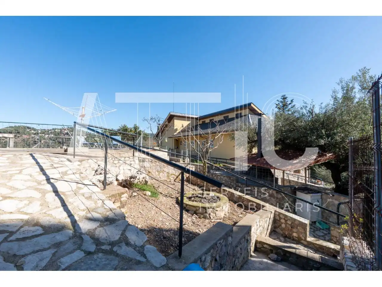 Vista exterior de Casa o xalet en venda en Castellar del Vallès amb Aire condicionat, Calefacció i Terrassa