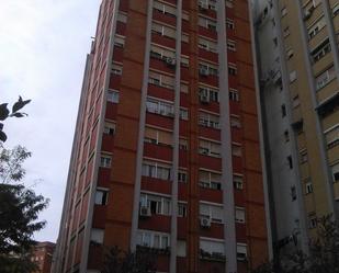 Vista exterior de Pis en venda en Cornellà de Llobregat