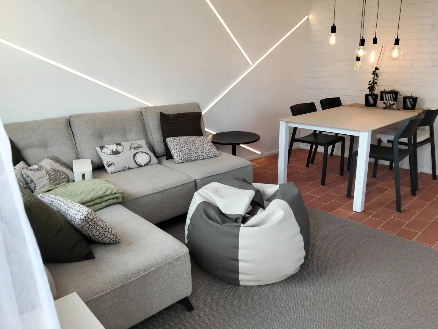 Sala d'estar de Àtic de lloguer en Ullastret