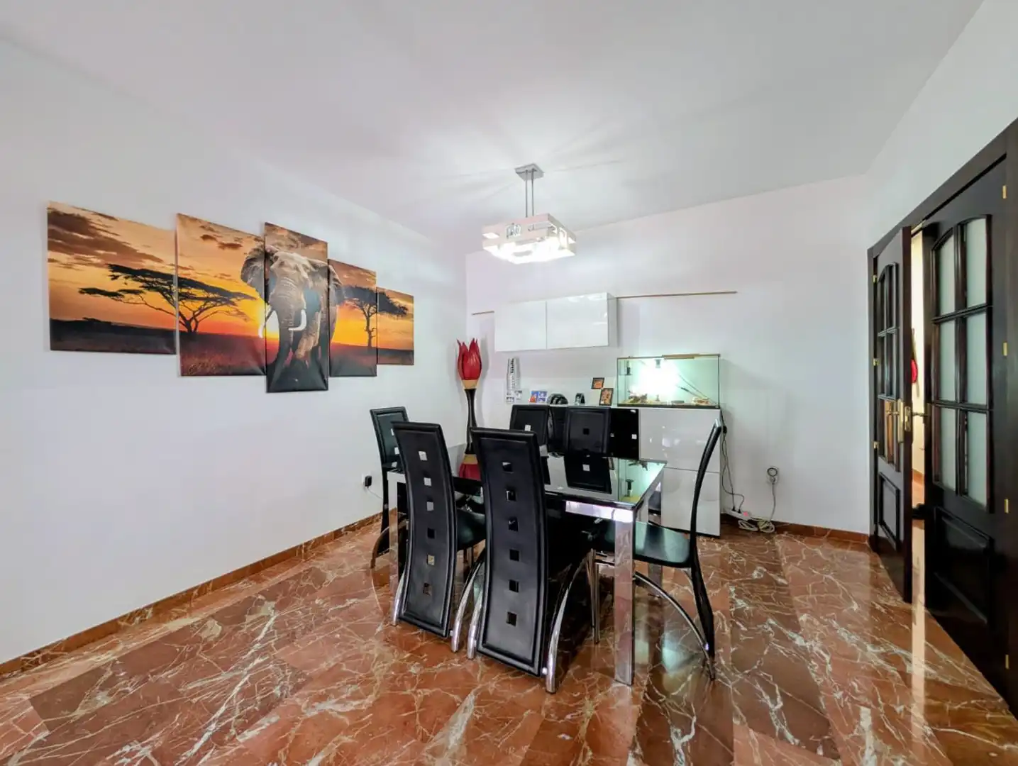 Comedor de Piso en venta en Loja con Aire acondicionado, Calefacción y Terraza