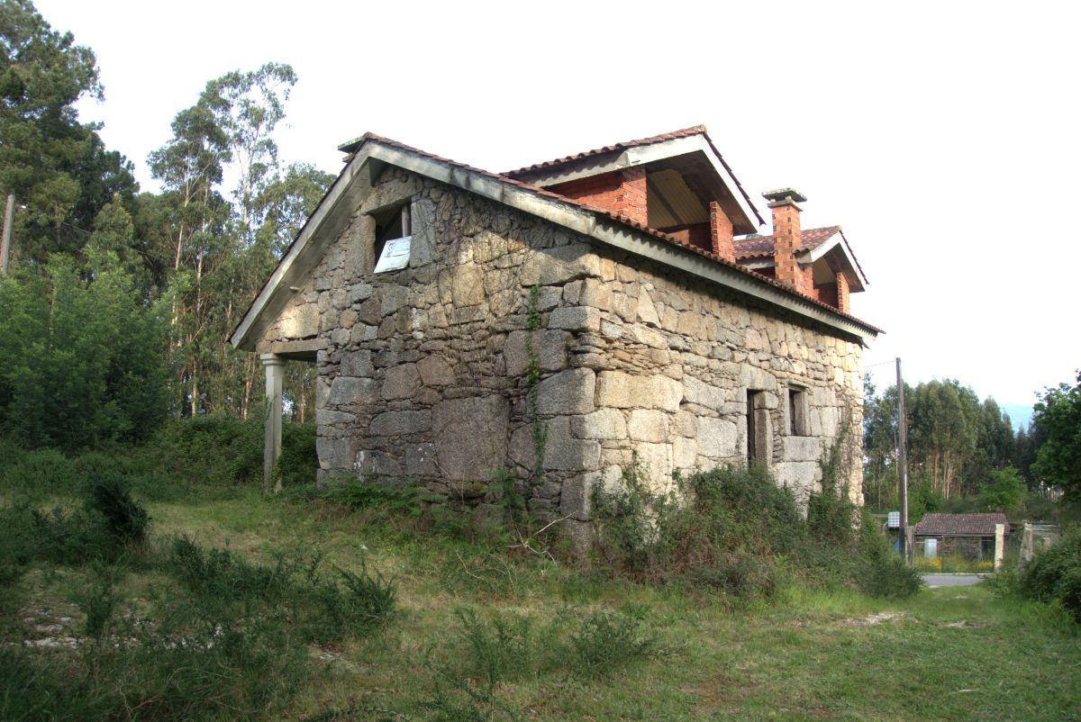 Vista exterior de Casa o xalet en venda en Salceda de Caselas amb Terrassa i Balcó