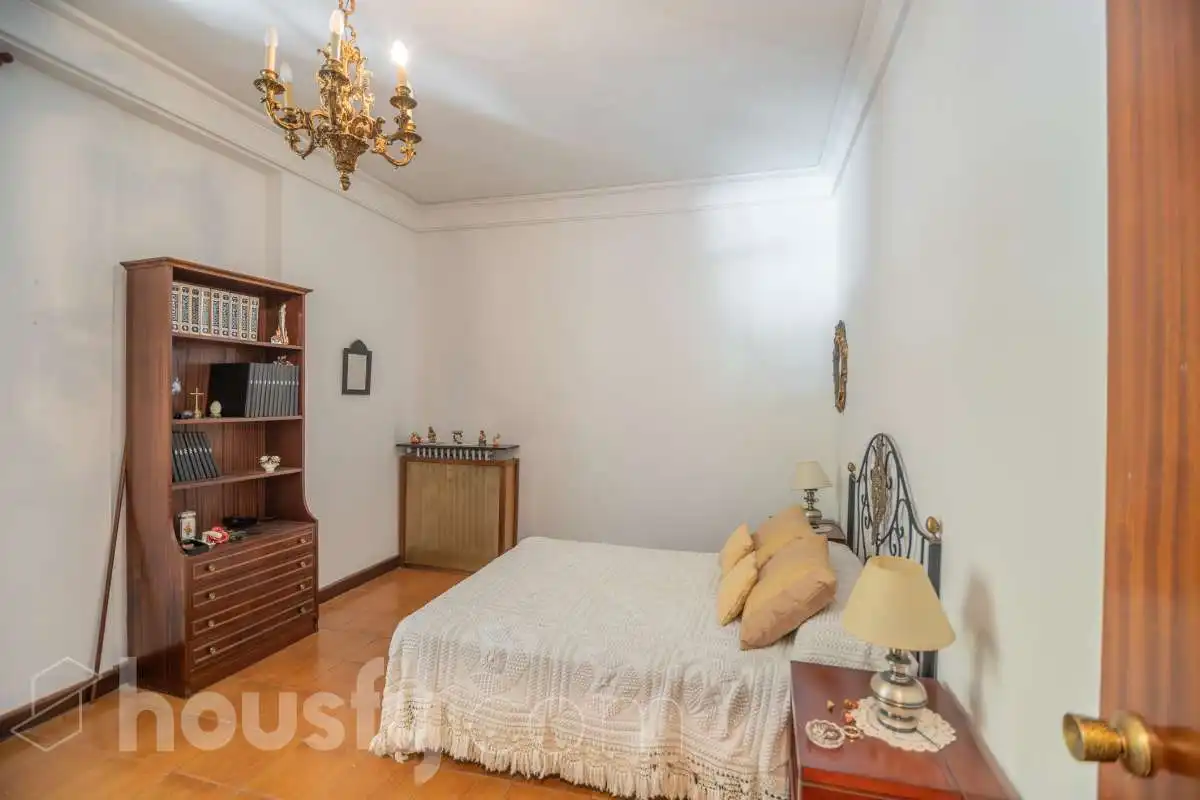 Bedroom of Flat for sale in Zaragoza
