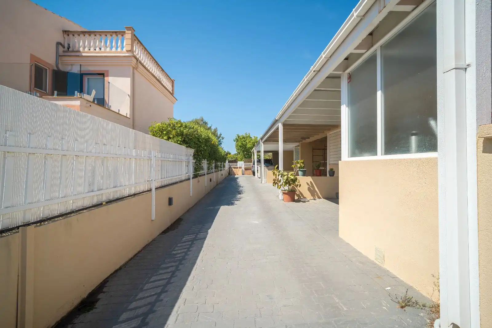 Vista exterior de Casa adosada en venda en Alcúdia amb Aire condicionat, Calefacció i Jardí privat