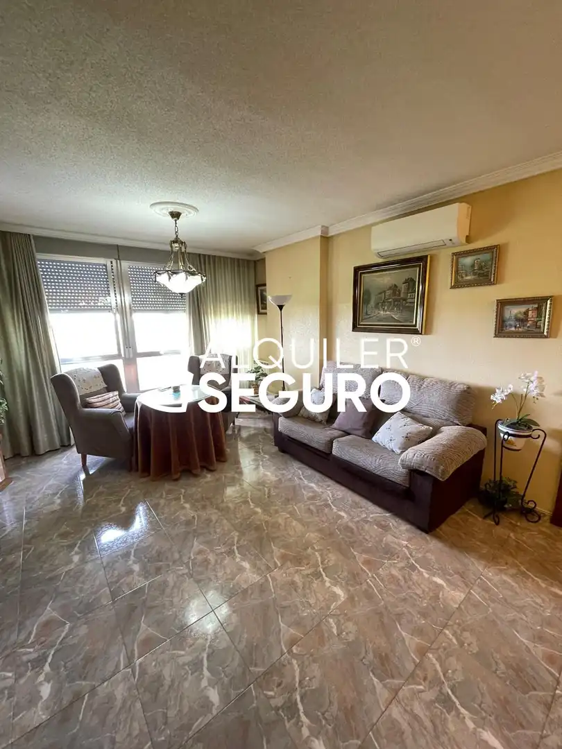 Sala de estar de Piso de alquiler en Fuenlabrada con Aire acondicionado, Calefacción y Amueblado