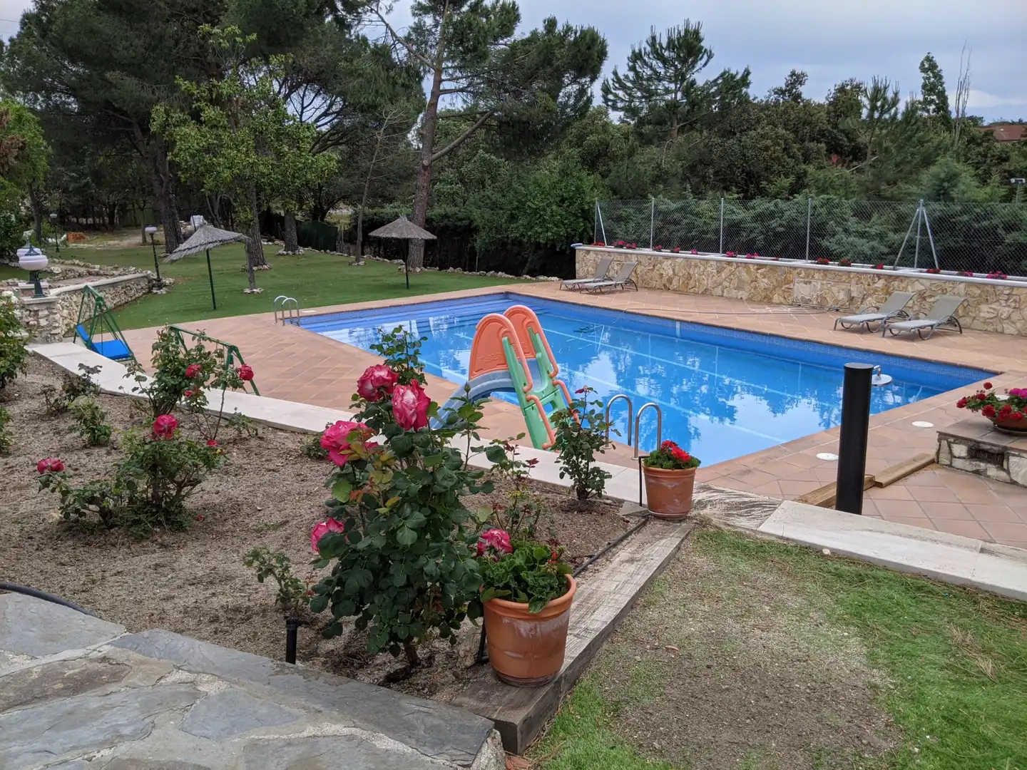 Piscina de Casa o xalet en venda en Pozuelo de Alarcón amb Aire condicionat, Calefacció i Jardí privat