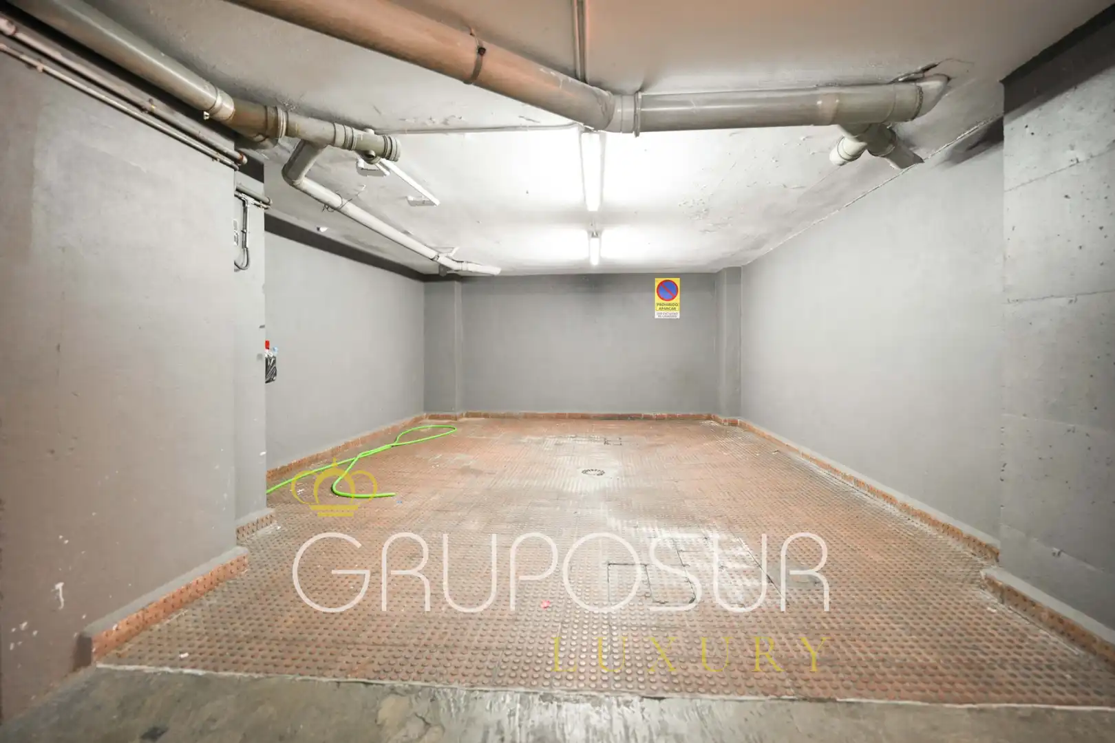 Parkplatz von Wohnung zum Verkauf in Valladolid mit Heizung, Privatgarten und Parkett