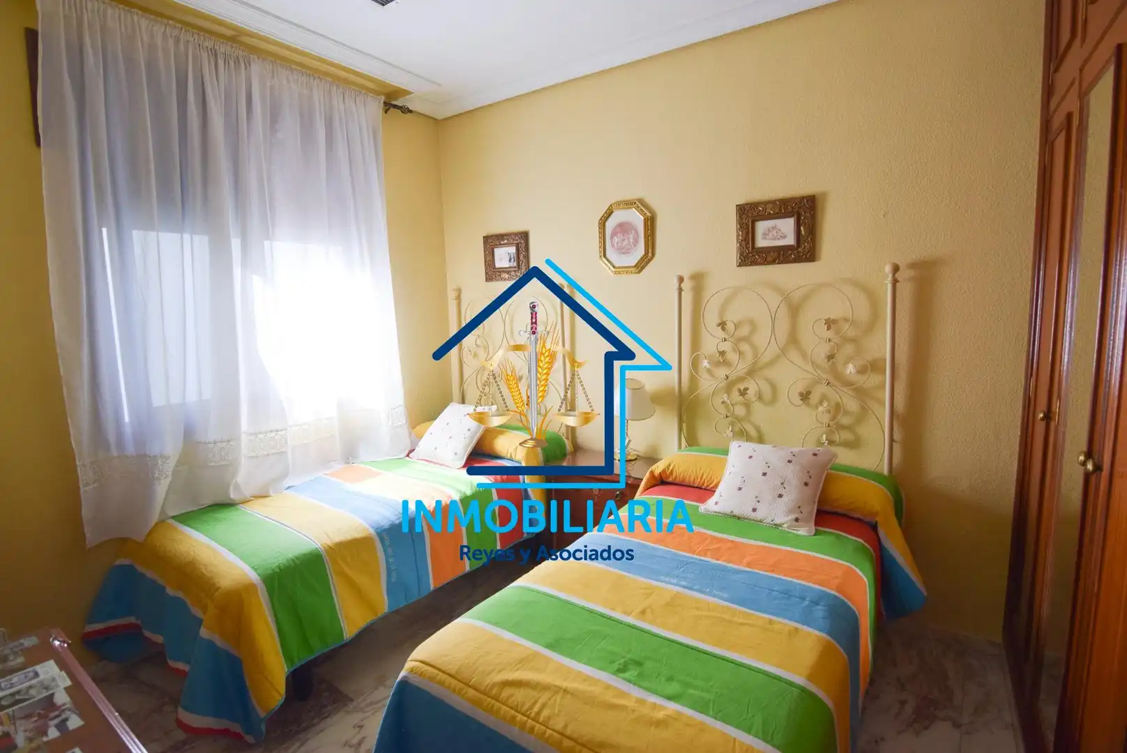 Dormitori de Casa o xalet en venda en Córdoba amb Aire condicionat