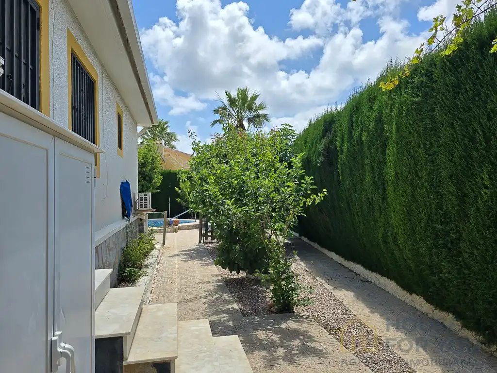 Vista exterior de Casa o chalet en venta en Los Alcázares
